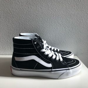 Black/White Women’s Vans High Top